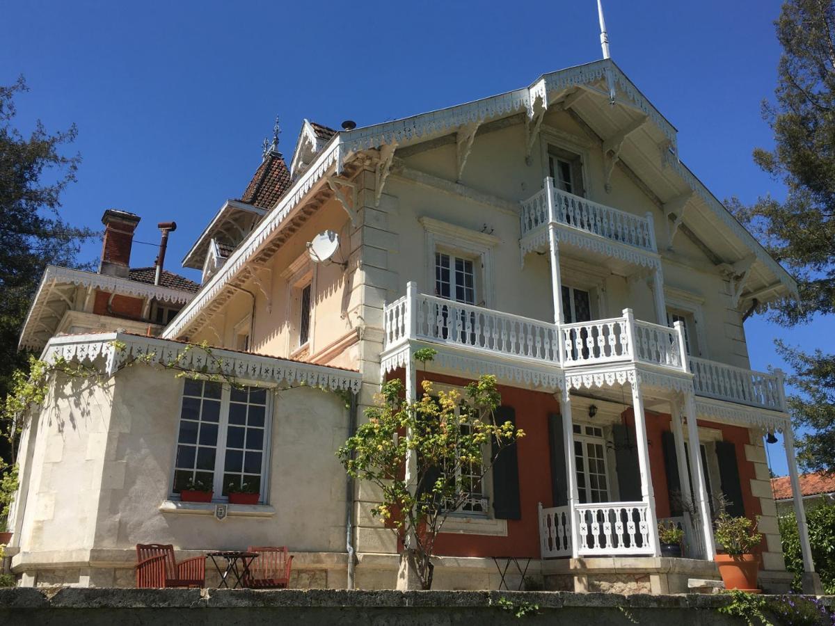 Manoir De L'Epine Bed & Breakfast Saint-Severin Exterior photo